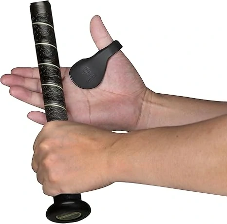 Chránič palce pro pálkaře 